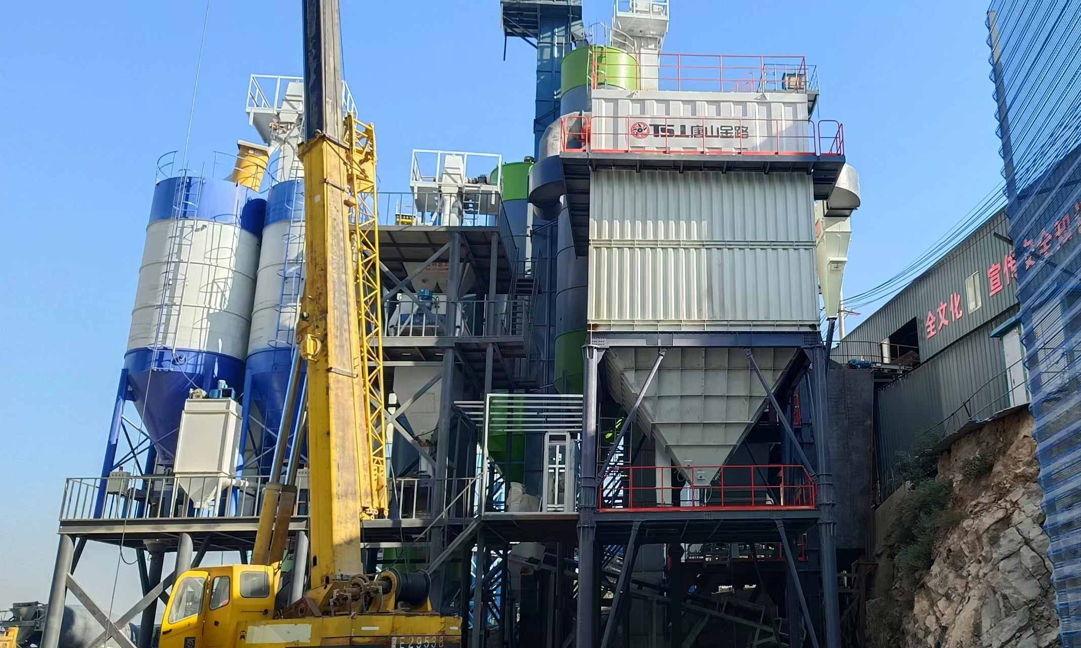 制砂設(shè)備選擇干式制砂樓，綠色環(huán)保效益高